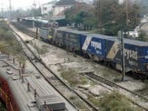 Тол таксите за камионите ще върнат БДЖ в играта