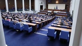  5,7% дефицит, 4,3% инфлация и нов дълг до 10,1 млрд. евро: Бюджетът в цифри