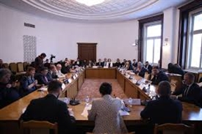Комисията за прякото участие на гражданите, жалбите и взаимодействието с гражданското общество в 51-вото Народно събрание удължи срока за набирането на членове за Обществения съвет към Комисията!