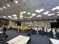 Програма „Роботика за България“ търси мотивирани учители, които да развиват интереса на своите ученици към науката и технологиите като ментори на отбори по роботика