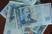 Фалшиви 20 и 50 лева масово в оборот