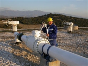 ЕК настоява България да продаде част от газовия си оператор