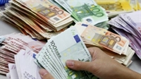 Експерт: Румънци и поляци изкупуват дълговете ни