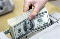 Горещи пари: За девет години от България са изтекли 25 милиарда долара