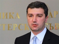 Стойнев обяви: Държавата даде ЕРП-та на прокурор