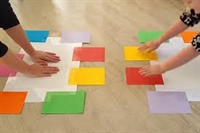 Лесни и забавни игри, с които да поддържаме физическата активност на детето в домашна обстановка
